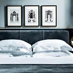 Hotel Monsieur George & - Champs-elysees 5*