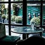 Hotel Monsieur George & - Champs-elysees Paris