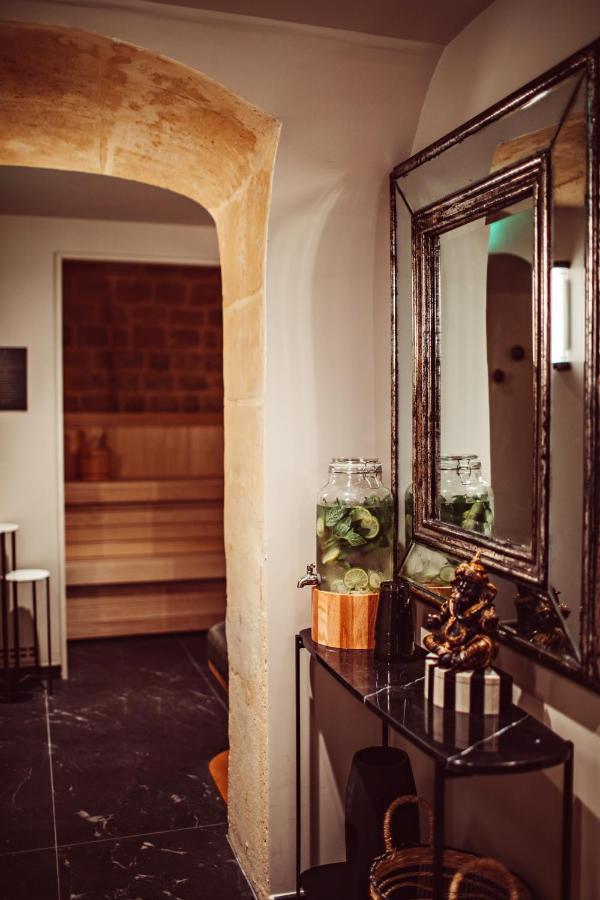 Hotel Monsieur George & - Champs-elysees 5*