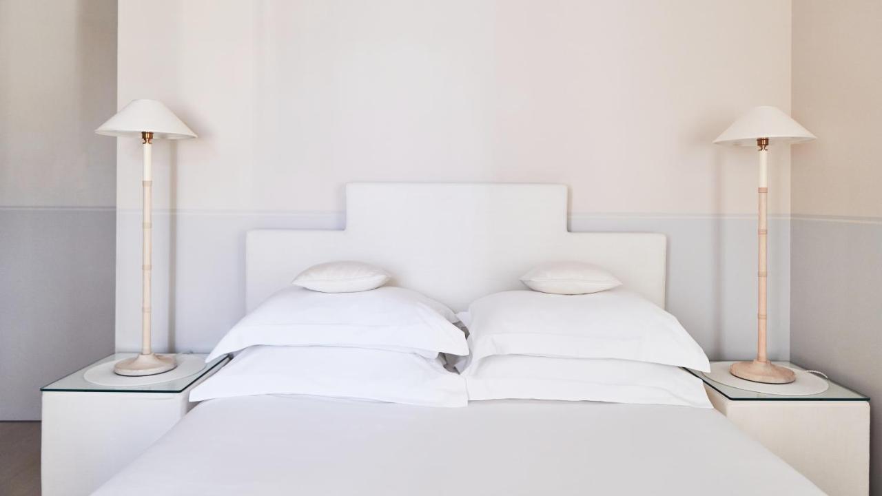 Monsieur George & - Champs-elysees Paris