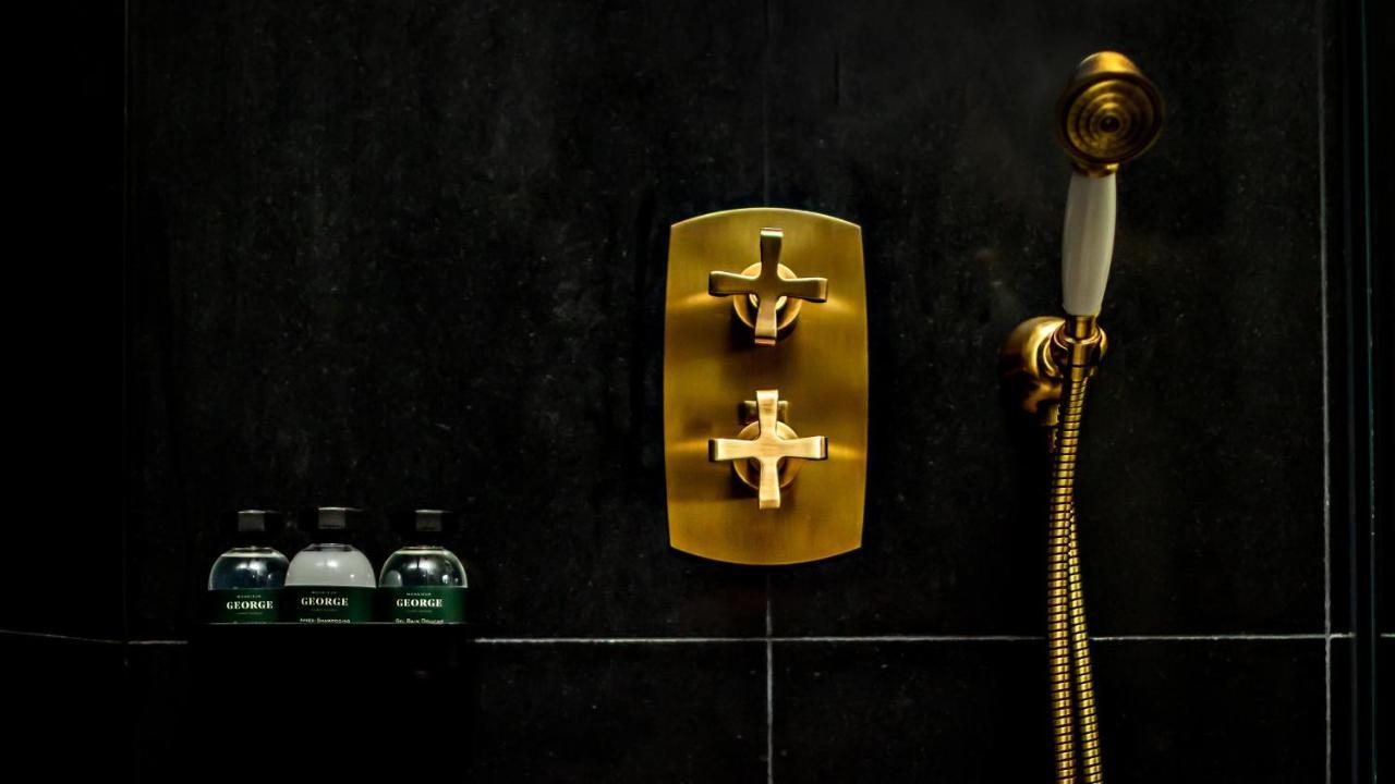 Hotel Monsieur George & - Champs-elysees 5*