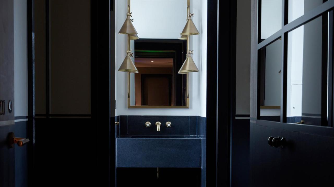 Hotel Monsieur George & - Champs-elysees Paris