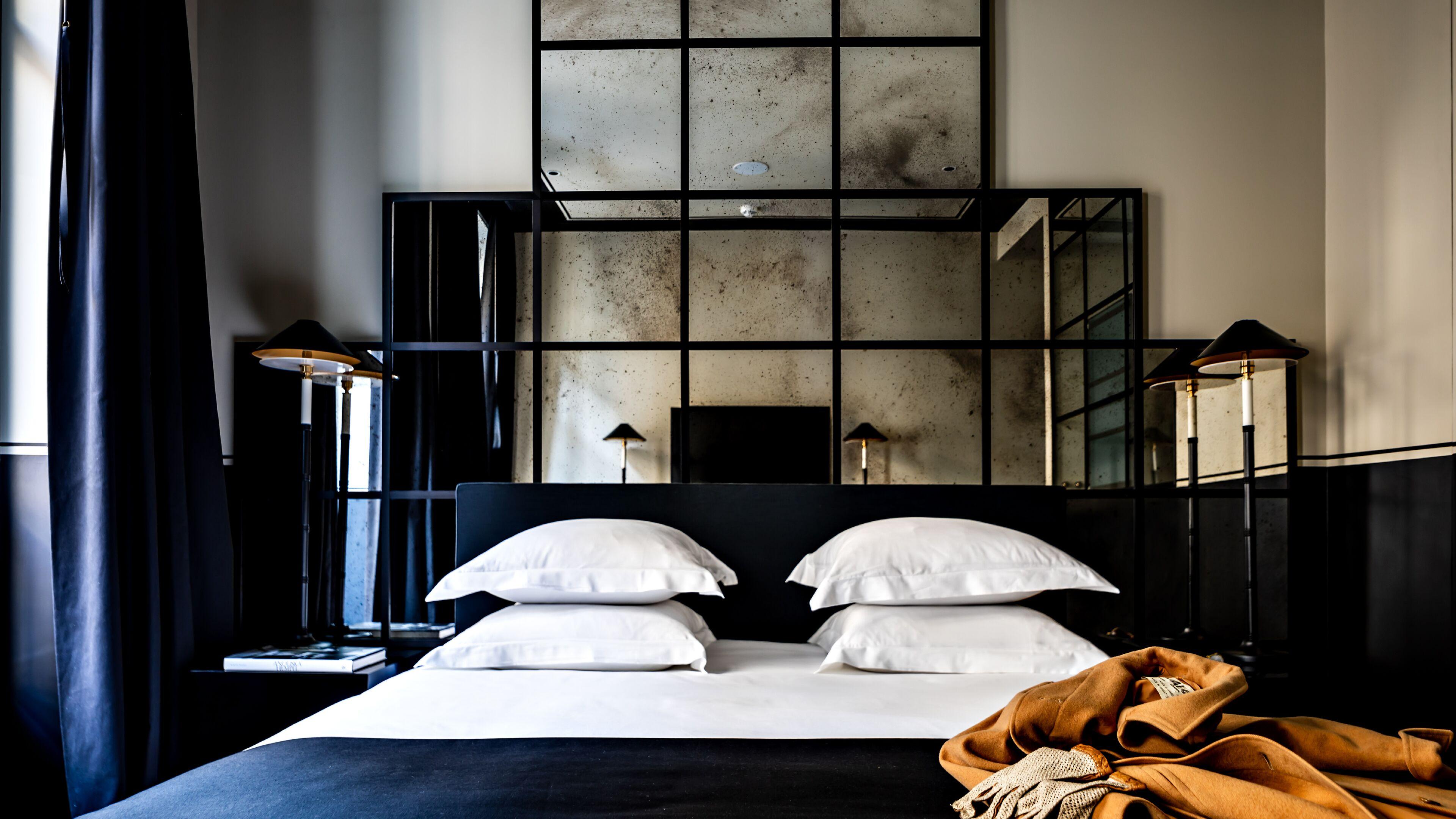 Hotel Monsieur George & - Champs-elysees Paris